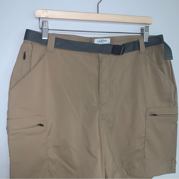 L.L. Bean Shorts Men’s Size Large Khaki Beige Nylon Belted Cargo Hiking Outdoors - Picture 3 of 8